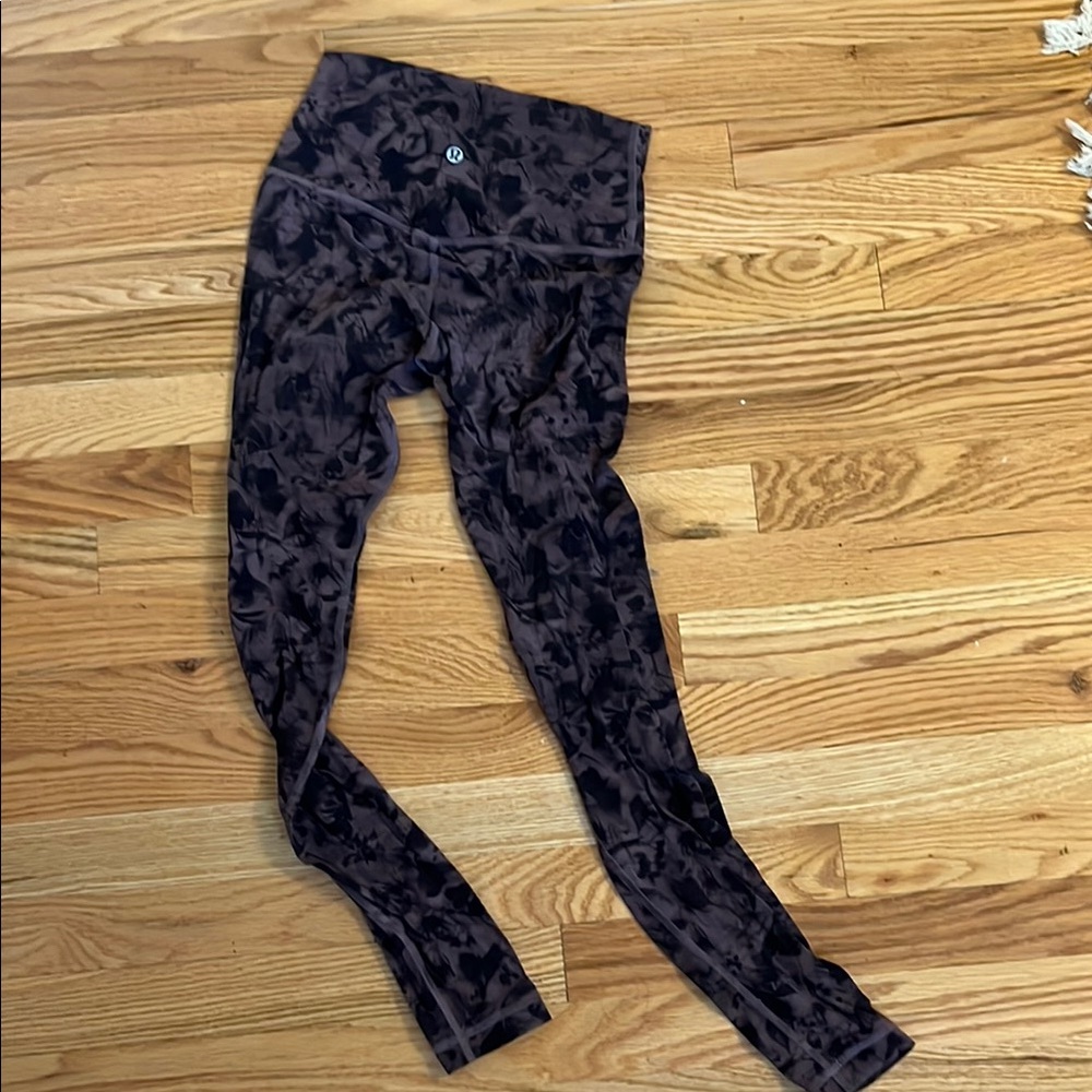 Lululemon Black Patterned Leggings size 4 (align)